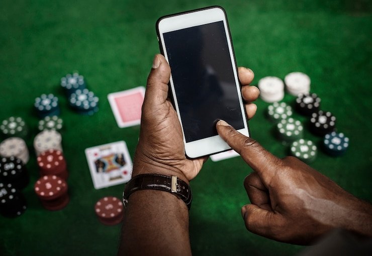 Antarmuka permainan Bikini Paradise dengan tampilan meja roulette dan chip betting yang jelas